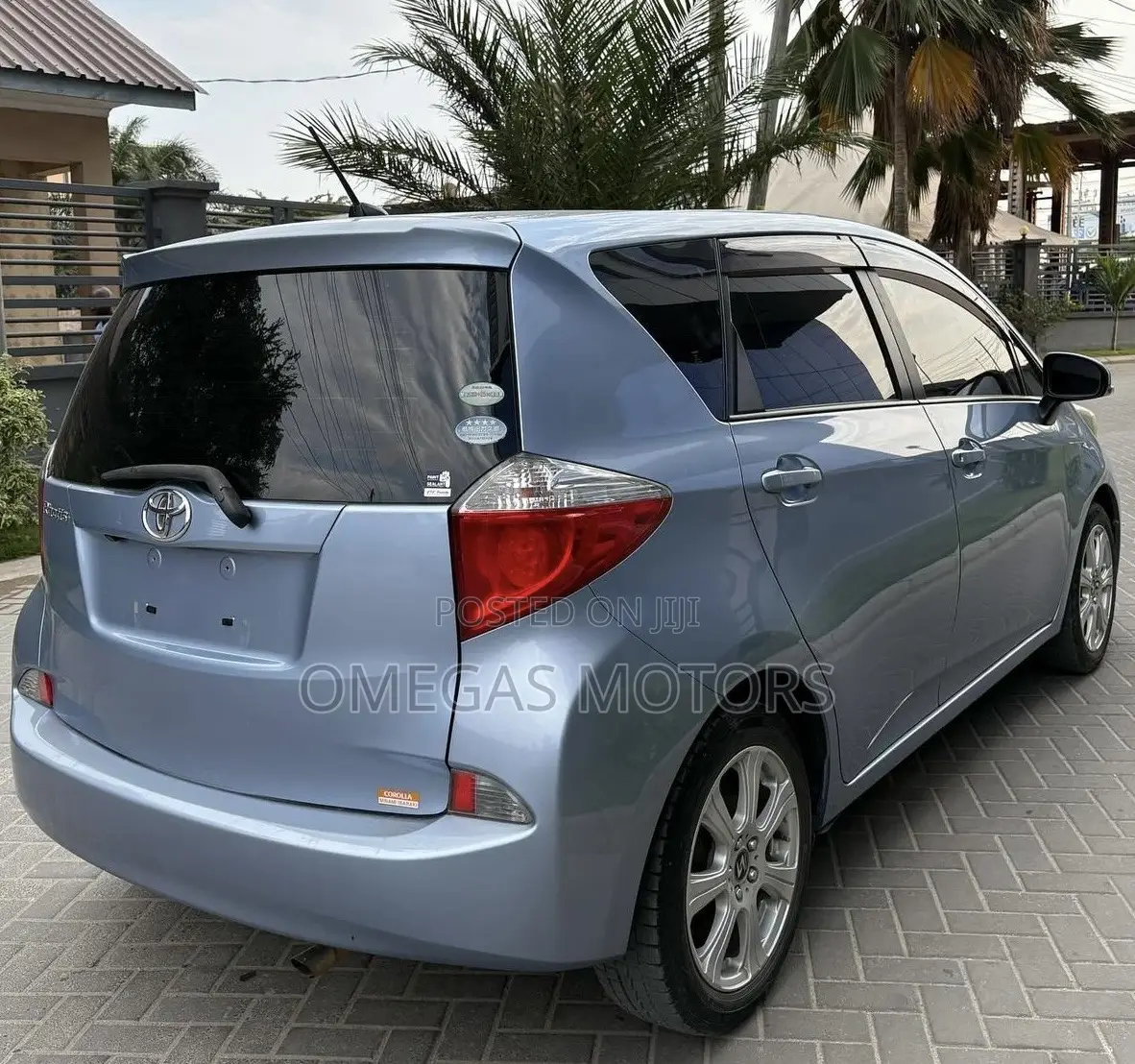 Toyota Ractis 1.5 AWD 2011 Blue