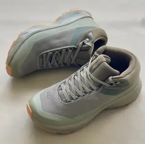 Vibram Sneakers