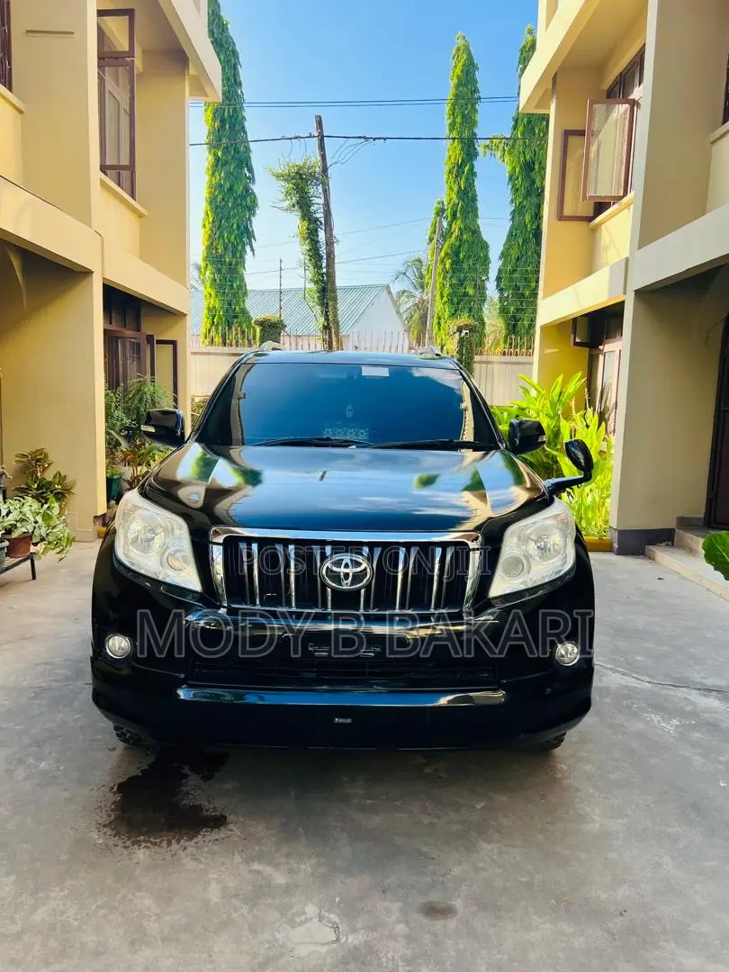 Toyota Land Cruiser Prado 2010 Black