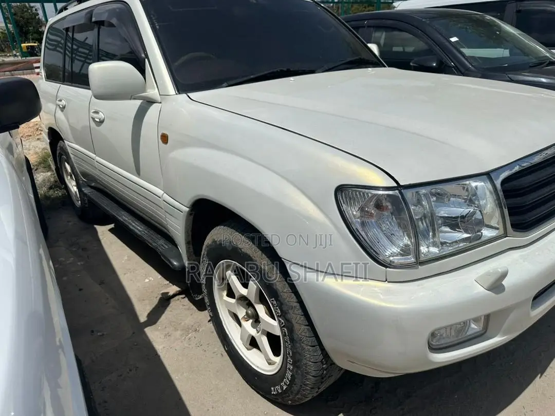 Toyota Land Cruiser 100 4.2 TD Executive 2004 White