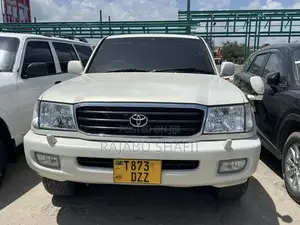 Toyota Land Cruiser 100 4.2 TD Executive 2004 White