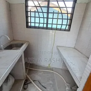 1bdrm Apartment in Kimara for rent