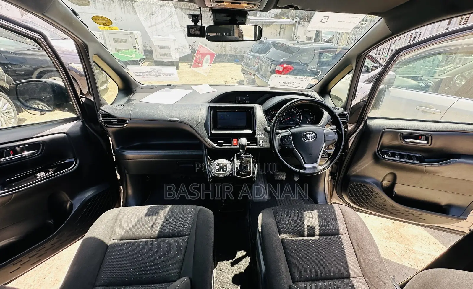 Toyota Noah 2.0 FWD (6 Seater) 2020 Beige