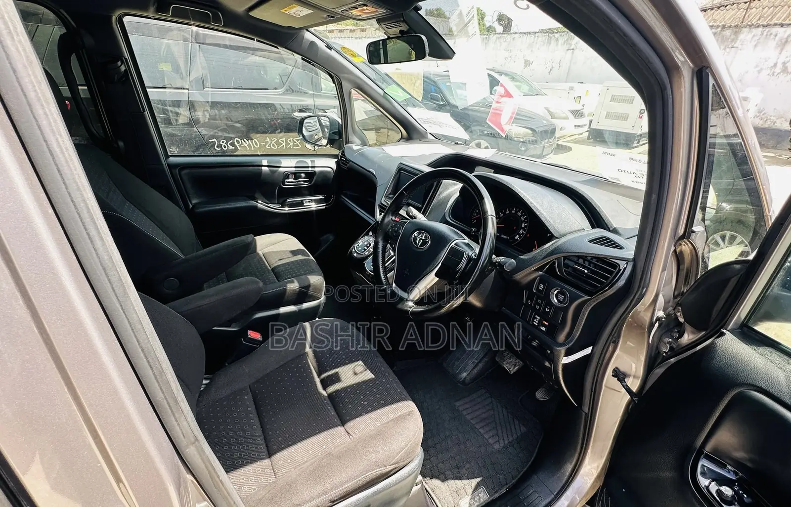 Toyota Noah 2.0 FWD (6 Seater) 2020 Beige