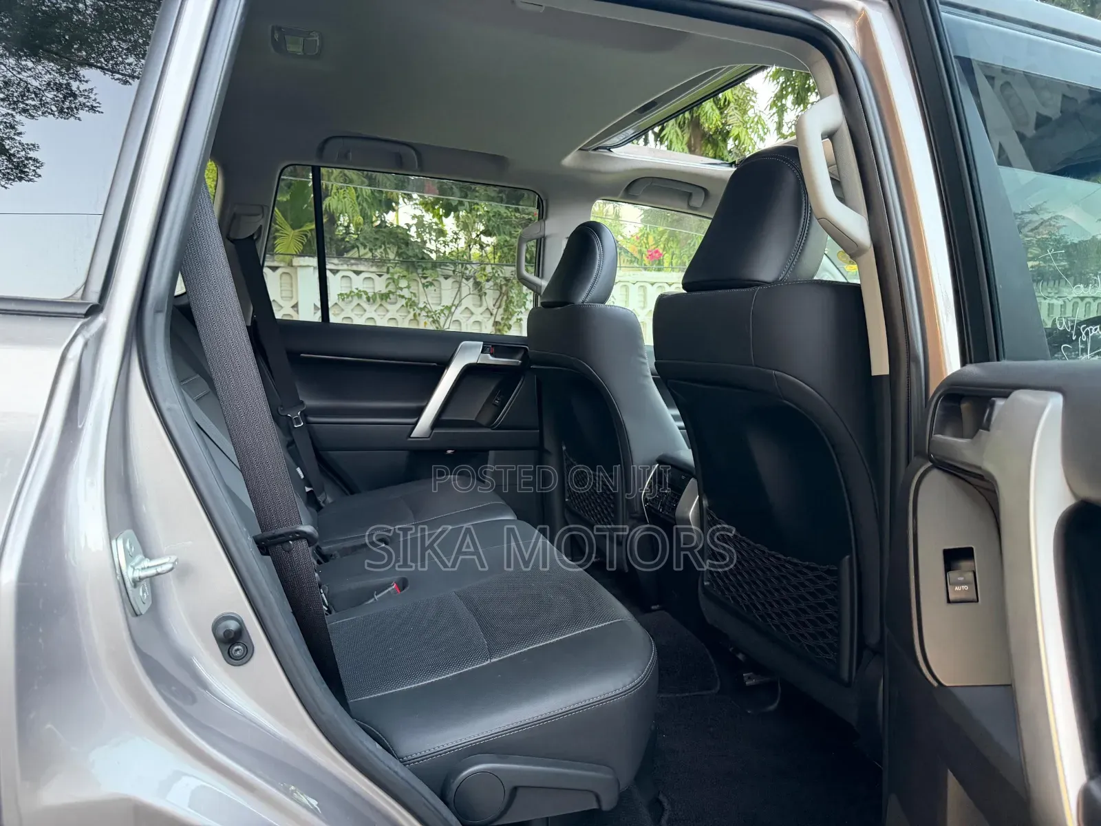 Toyota Land Cruiser Prado 2.8 2022 Silver