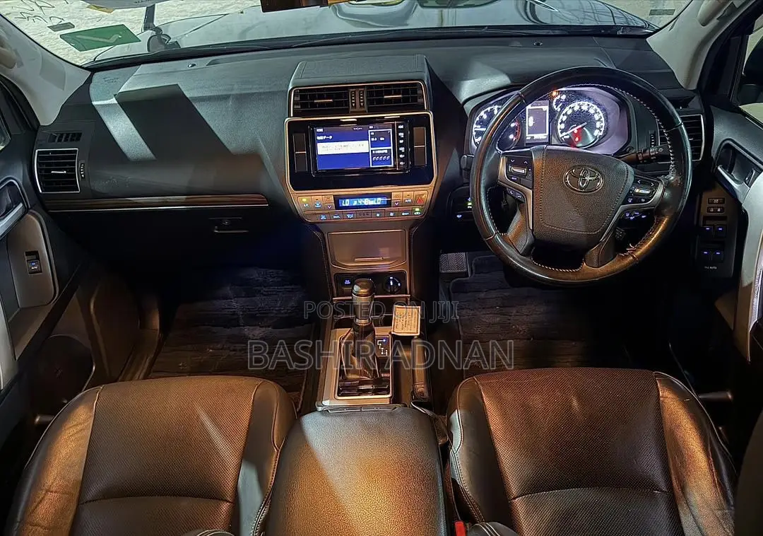Toyota Land Cruiser Prado 2.8 2020 Matt Black
