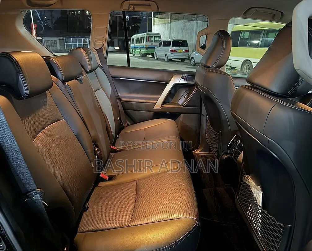 Toyota Land Cruiser Prado 2.8 2020 Matt Black