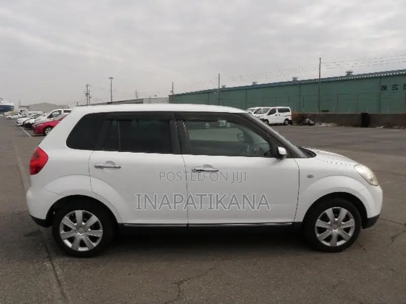 Mazda Verisa 2007 White