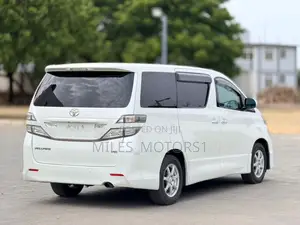Toyota Vellfire 2008 White