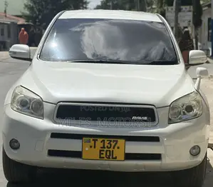 Toyota RAV4 2008 White