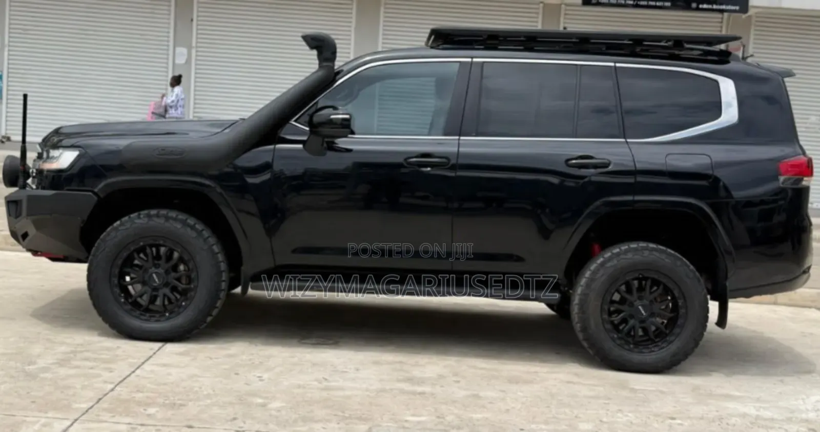 Toyota Land Cruiser LC300 2024 Black