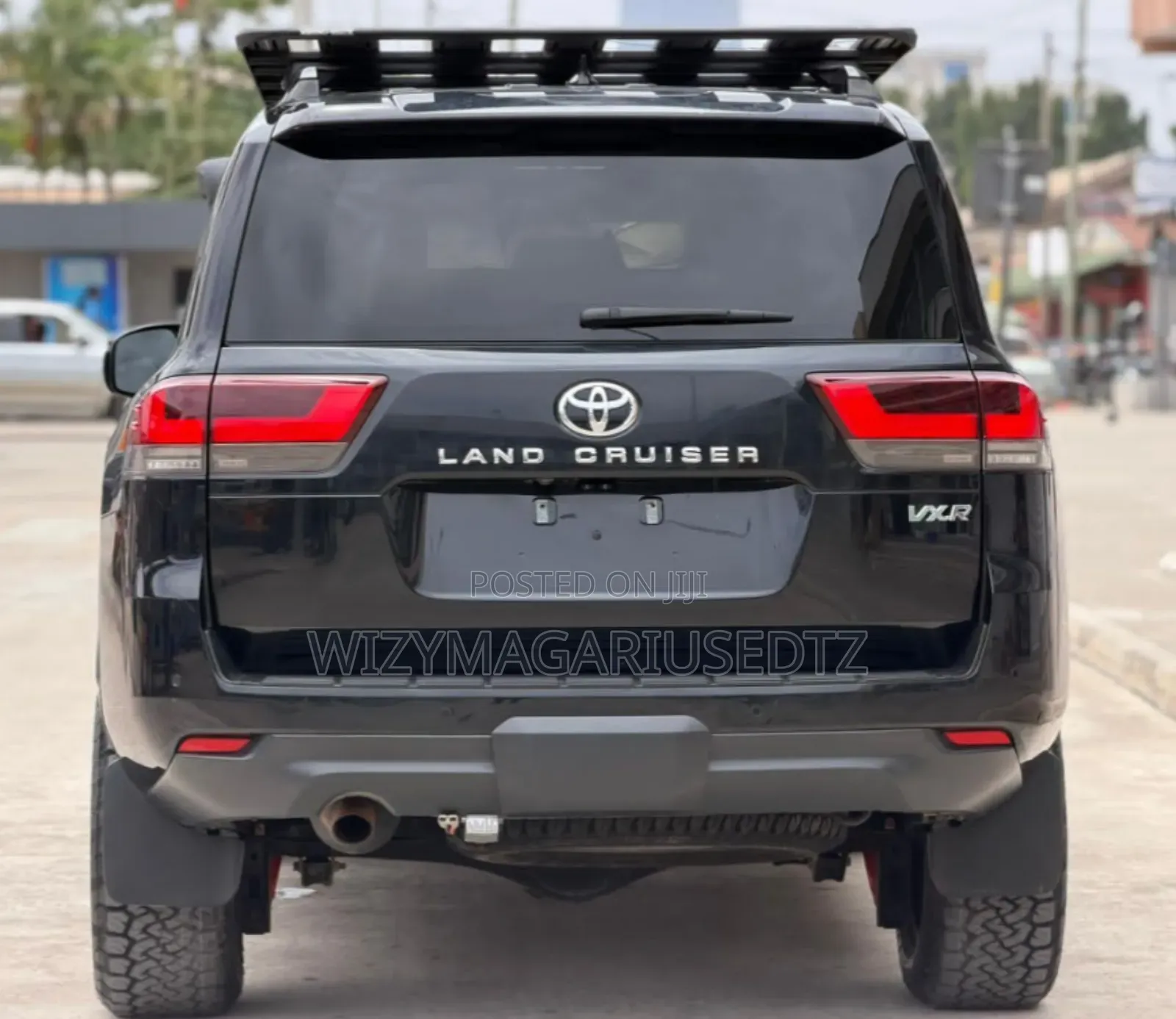 Toyota Land Cruiser LC300 2024 Black