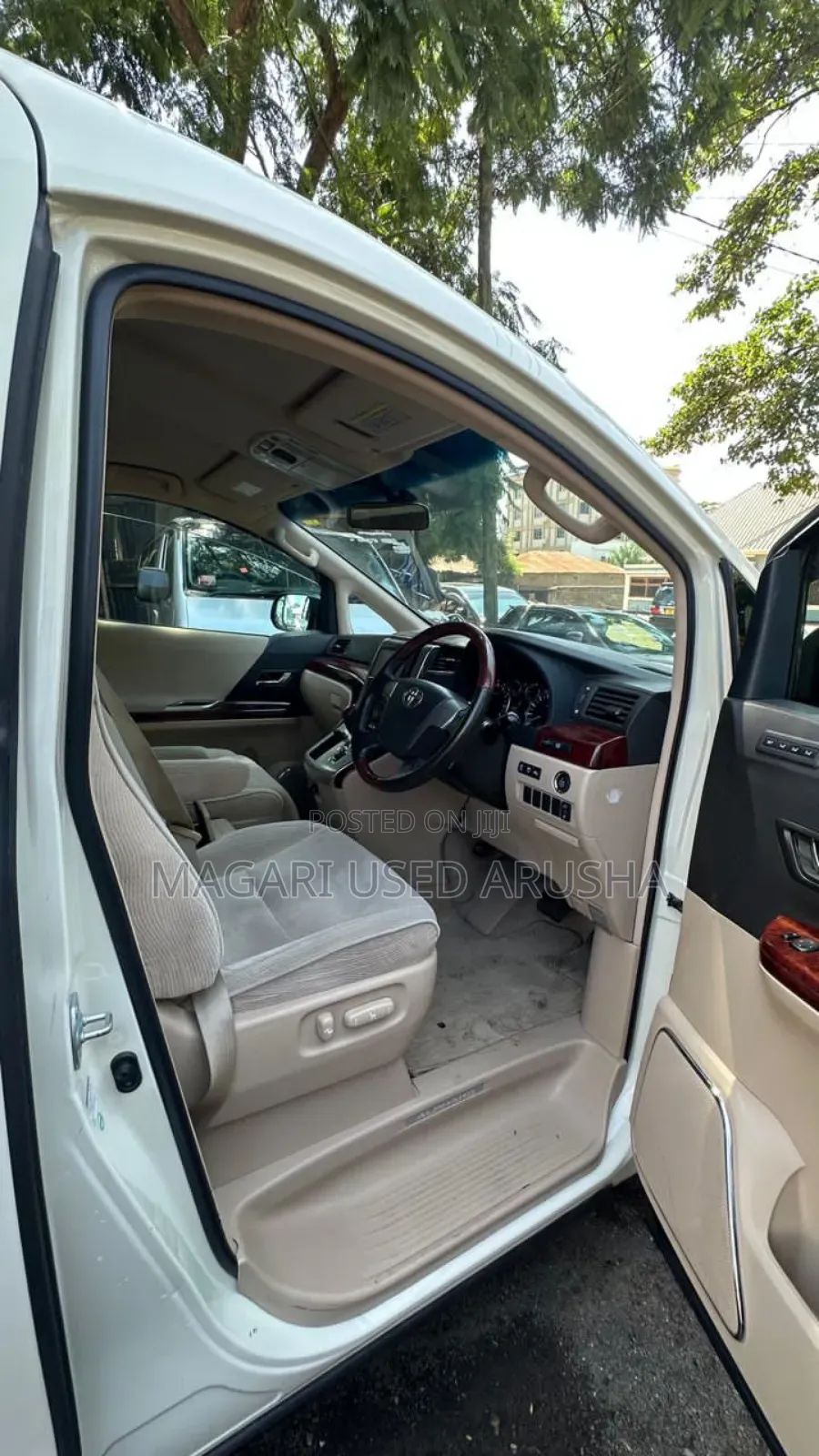 Toyota Alphard 2009 White