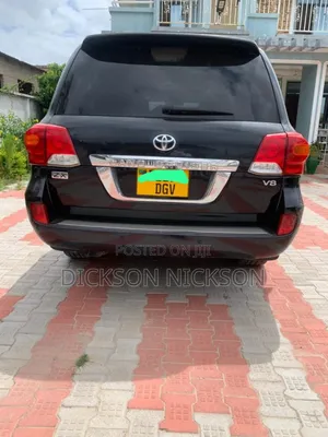 Toyota Land Cruiser 4.6 V8 ZX 2013 Black