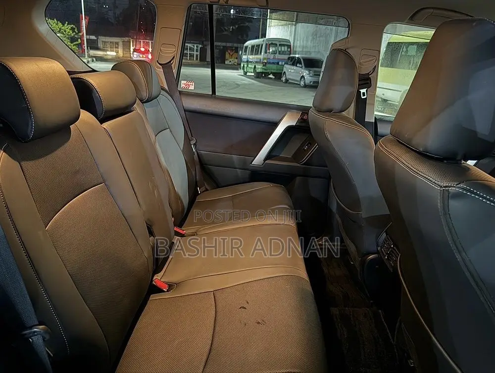 Toyota Land Cruiser Prado 2.7 2018 Silver
