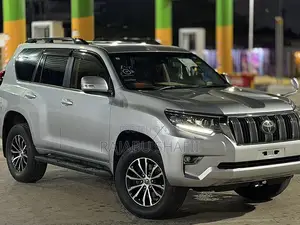 Toyota Land Cruiser Prado 2.7 2018 Silver