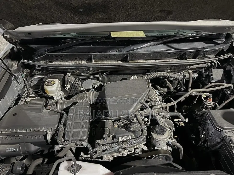 Toyota Land Cruiser Prado 2.7 2018 Silver