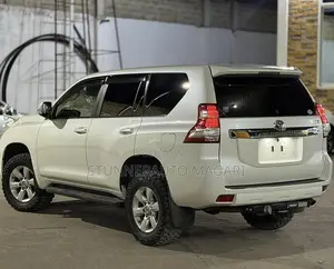 Toyota Land Cruiser Prado 2014 White