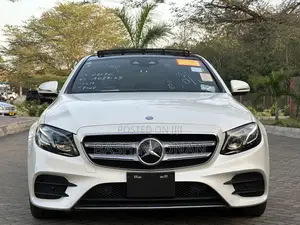 Mercedes-Benz E200 2017 Pearl