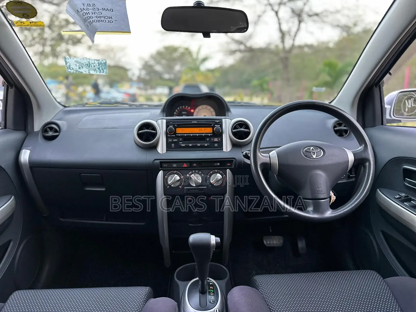 Toyota IST 2003 Silver