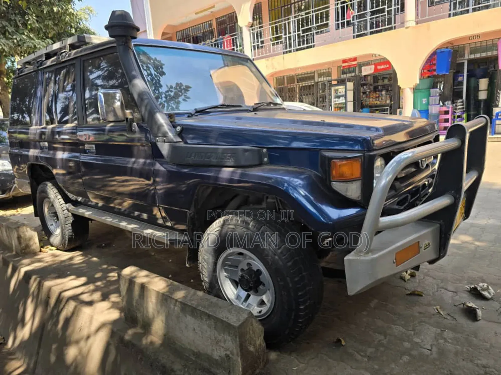 Toyota Land Cruiser 90 1997 Blue