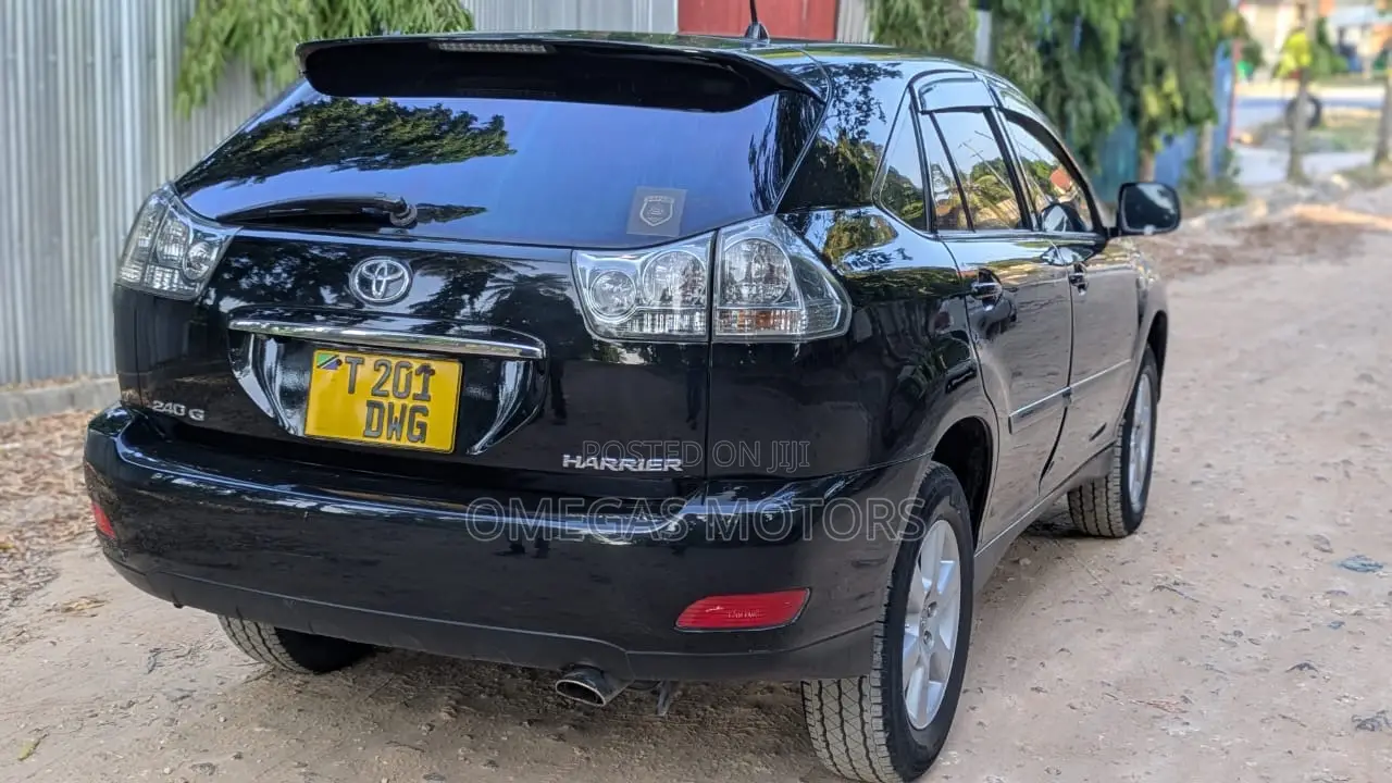 Toyota Harrier 2.4 2006 Black