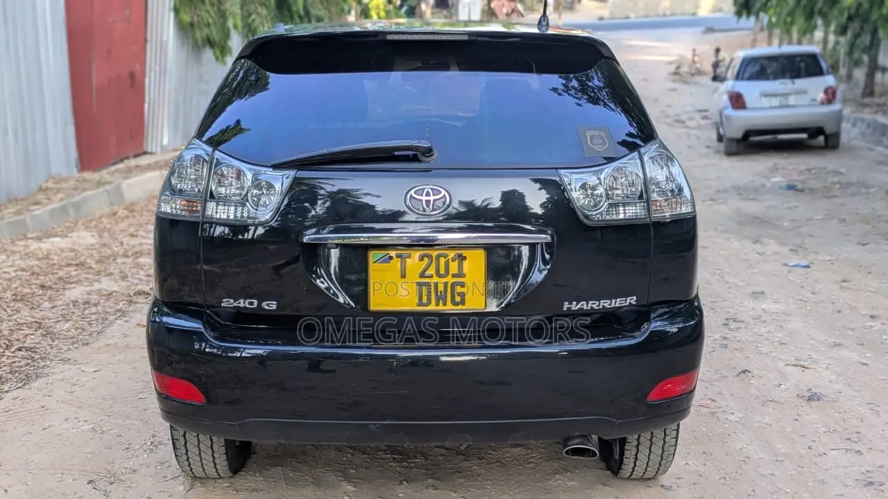 Toyota Harrier 2.4 2006 Black