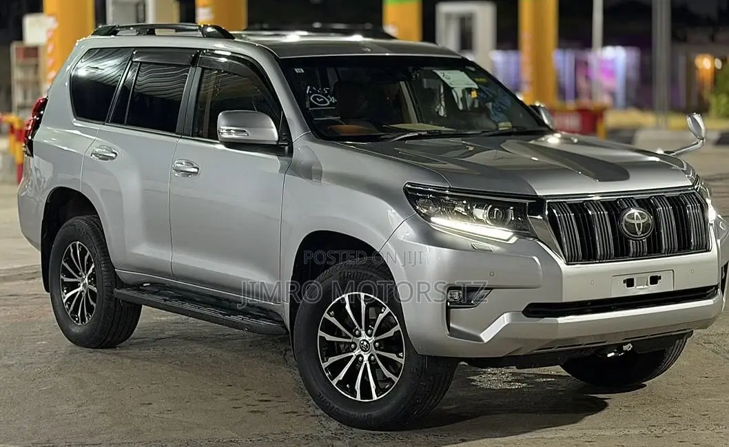 Toyota Land Cruiser Prado 2018 Silver