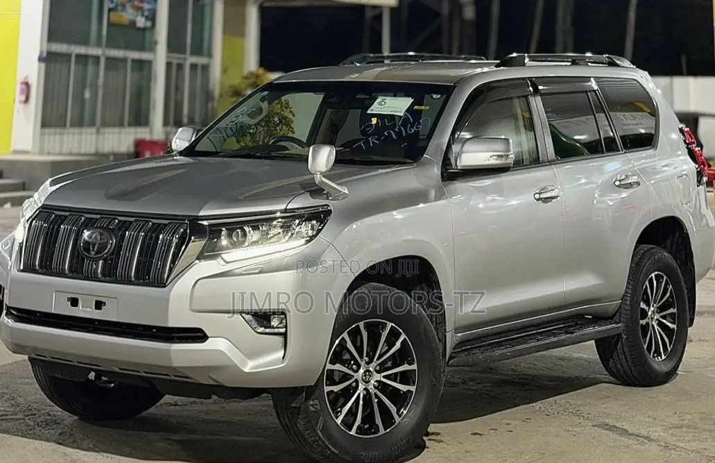 Toyota Land Cruiser Prado 2018 Silver