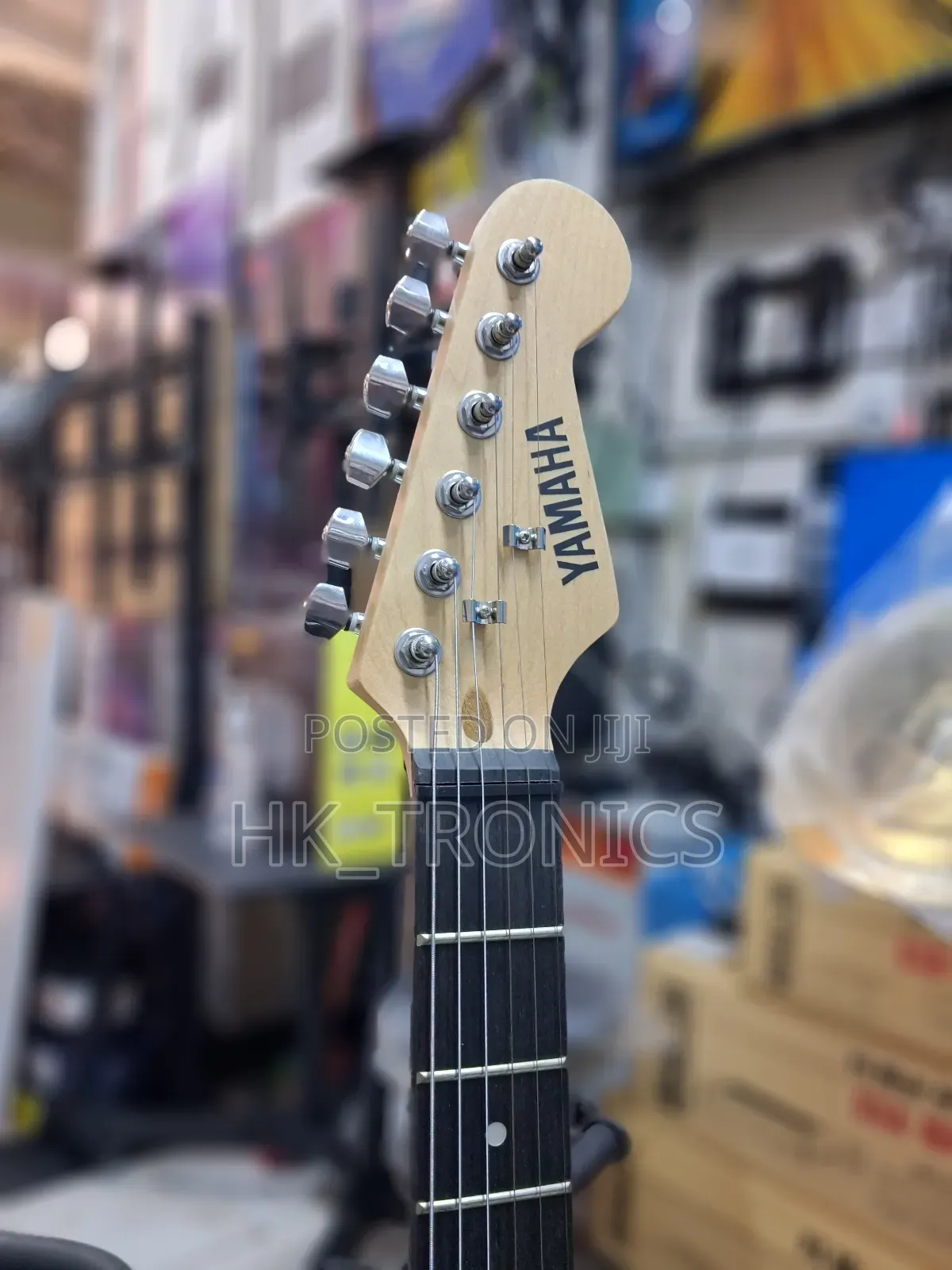 Yamaha Solo Guitar