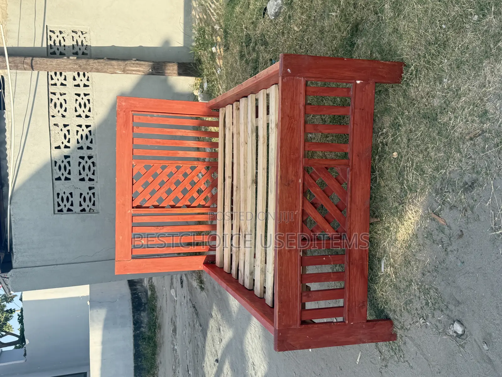 Kitanda 4/6 Used Clean Mbao Ngumu