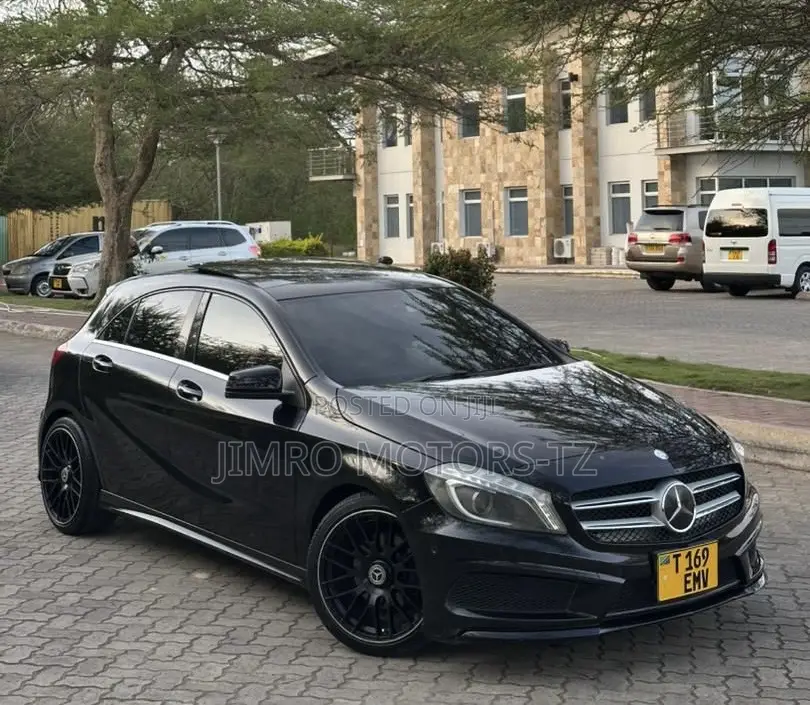 Mercedes-Benz A-Class 2015 Black