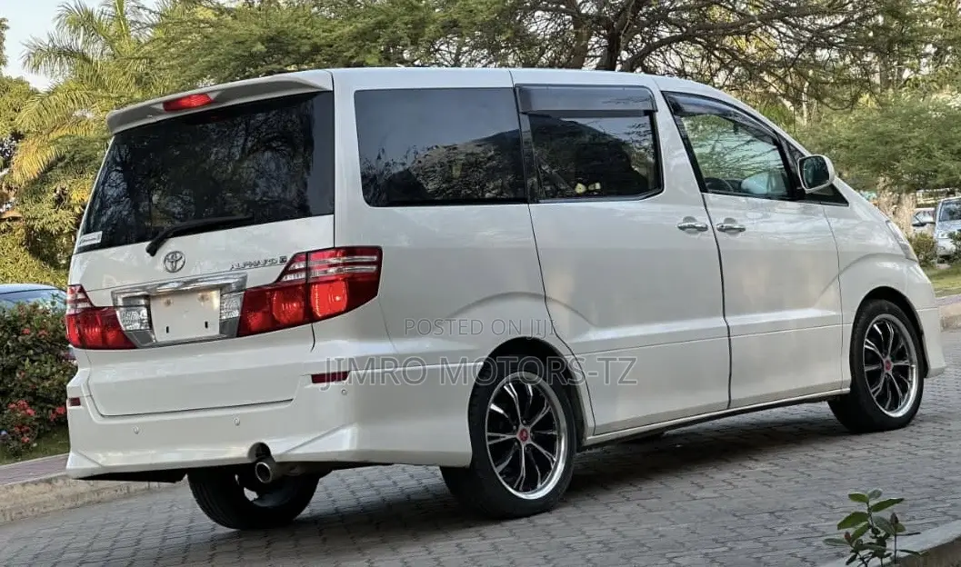 Toyota Alphard 2006 White