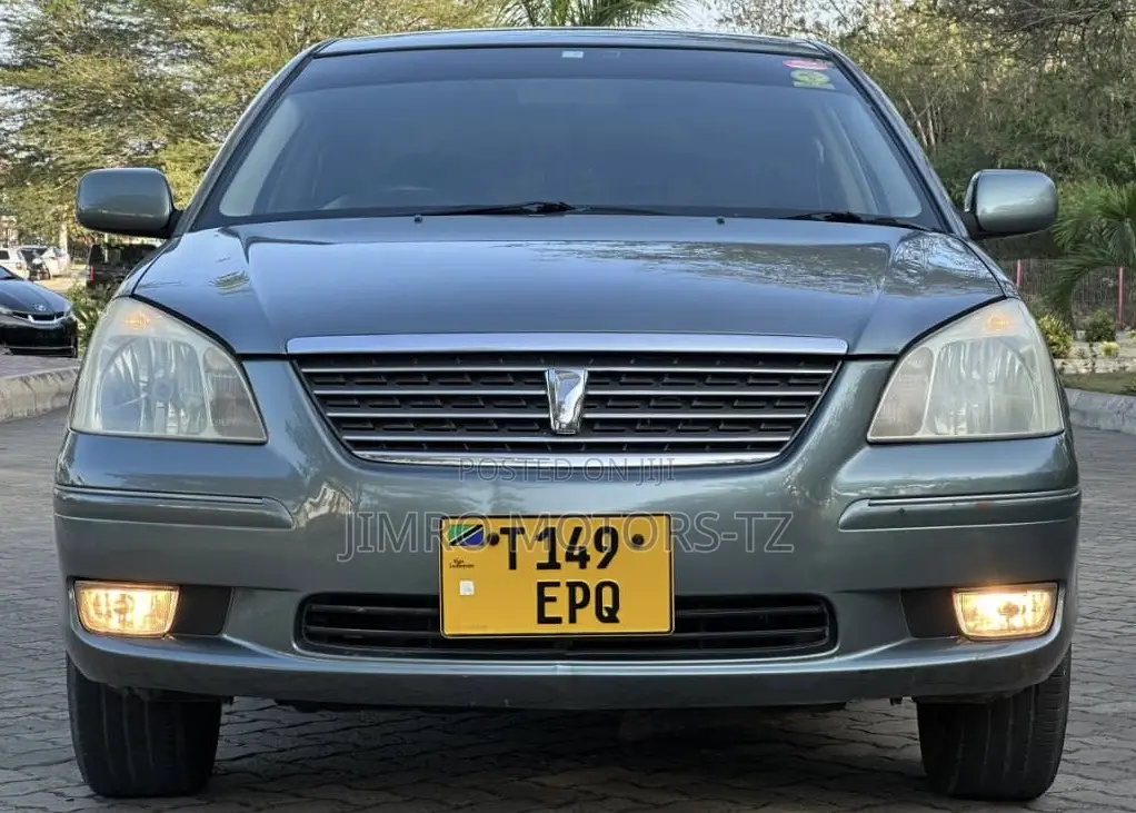 Toyota Premio 2005 Green
