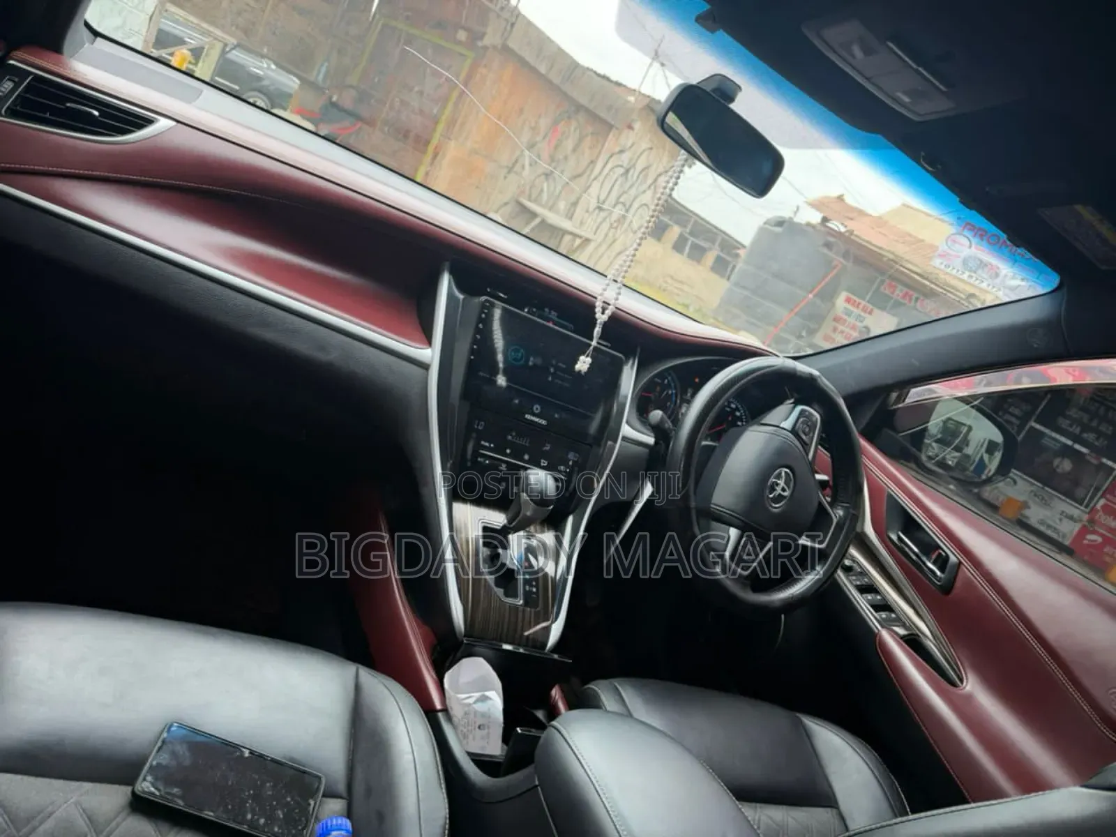 Toyota Harrier 2015