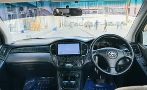 Toyota Kluger 2002 Silver