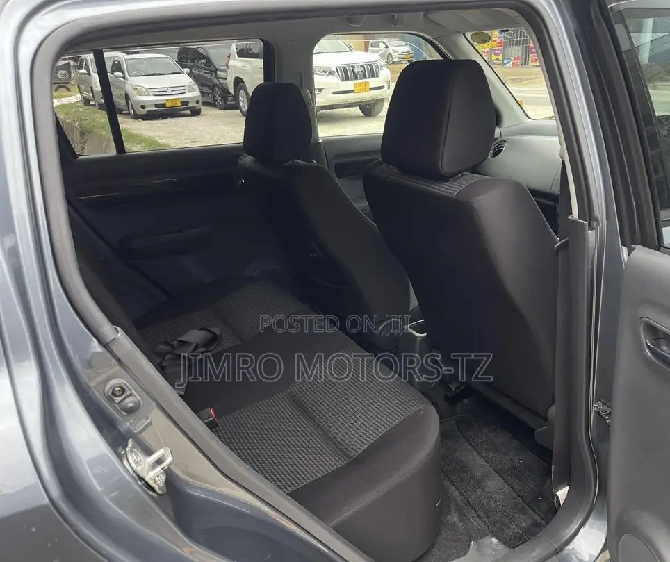 Suzuki Swift 2010 Gray