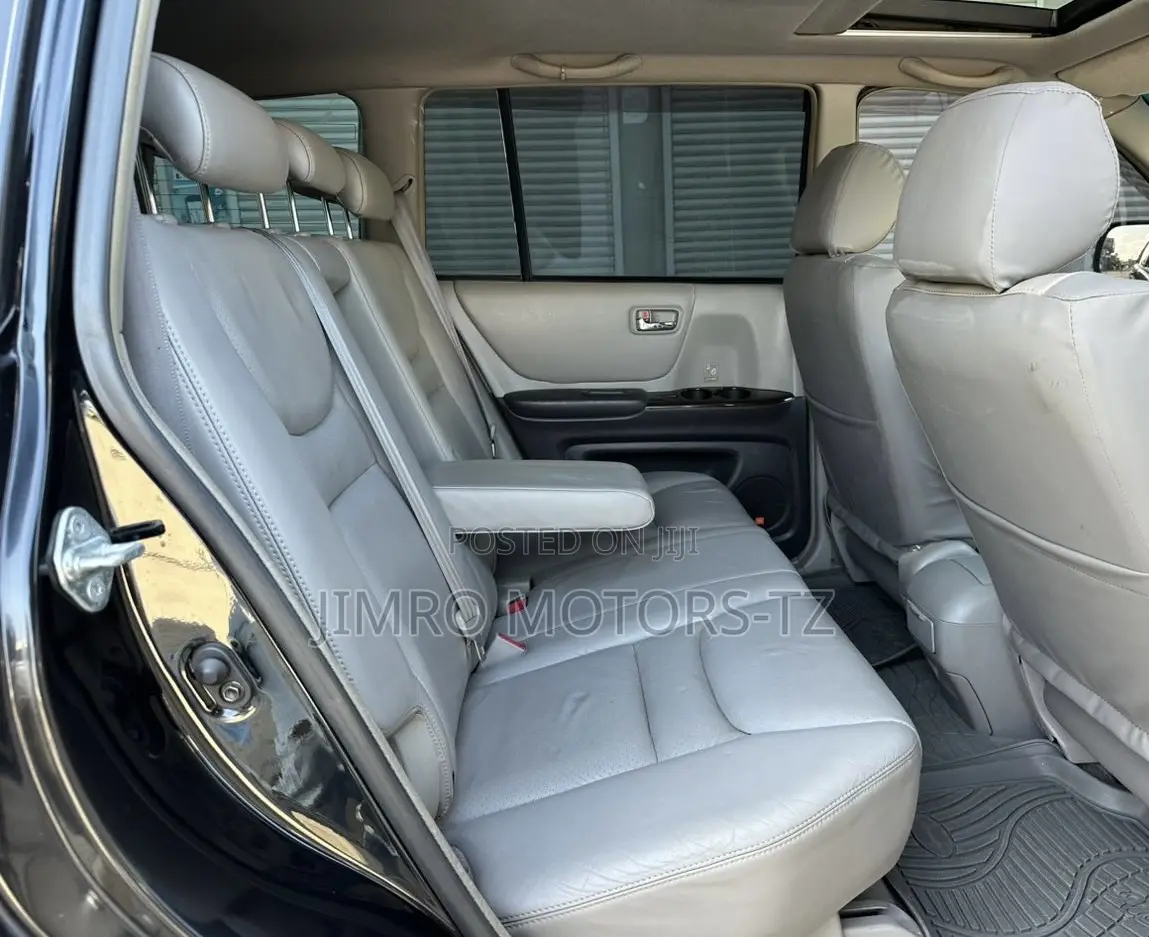 Toyota Kluger 2002 Black