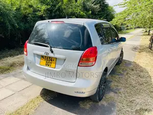 Toyota Corolla Spacio 2006 Silver