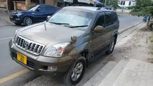 Toyota Land Cruiser Prado 2005 Gray