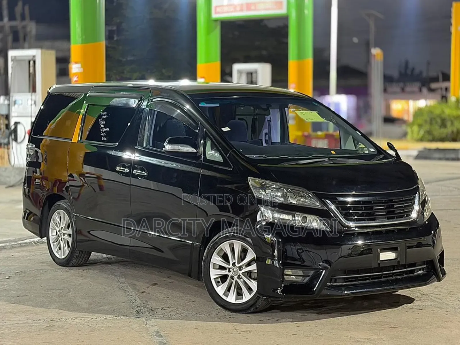 Toyota Vellfire 2010 Black