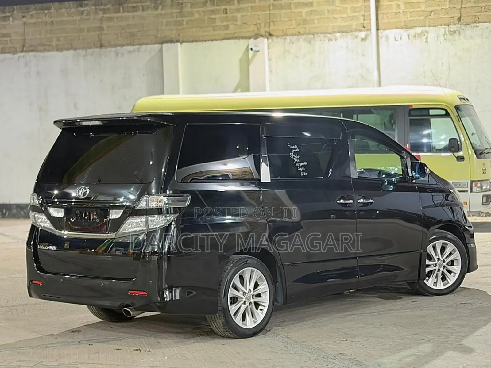 Toyota Vellfire 2010 Black