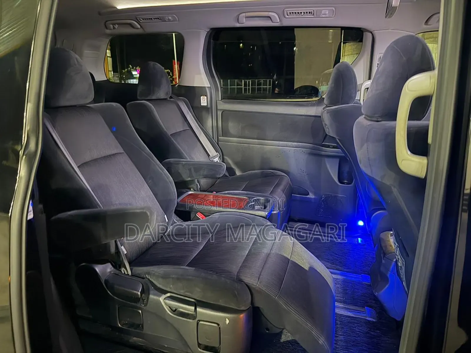 Toyota Vellfire 2010 Black