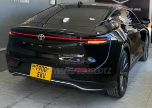 Toyota Crown 2023 Ivory