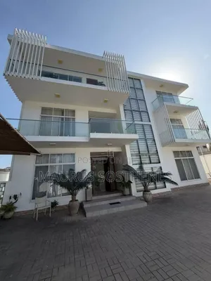 6bdrm Mansion in Ada Estate for rent