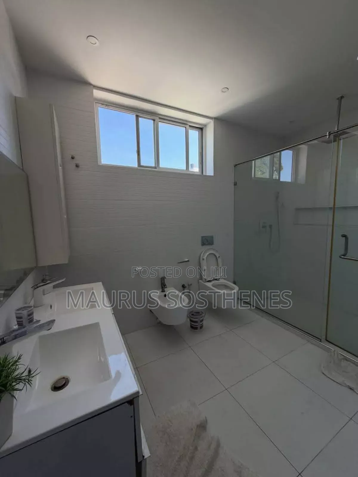 6bdrm Mansion in Ada Estate for rent