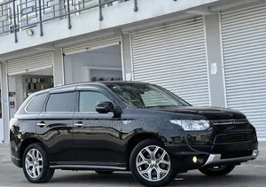 Mitsubishi Outlander 2016 Black