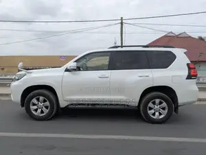 Toyota Land Cruiser Prado 2019 White