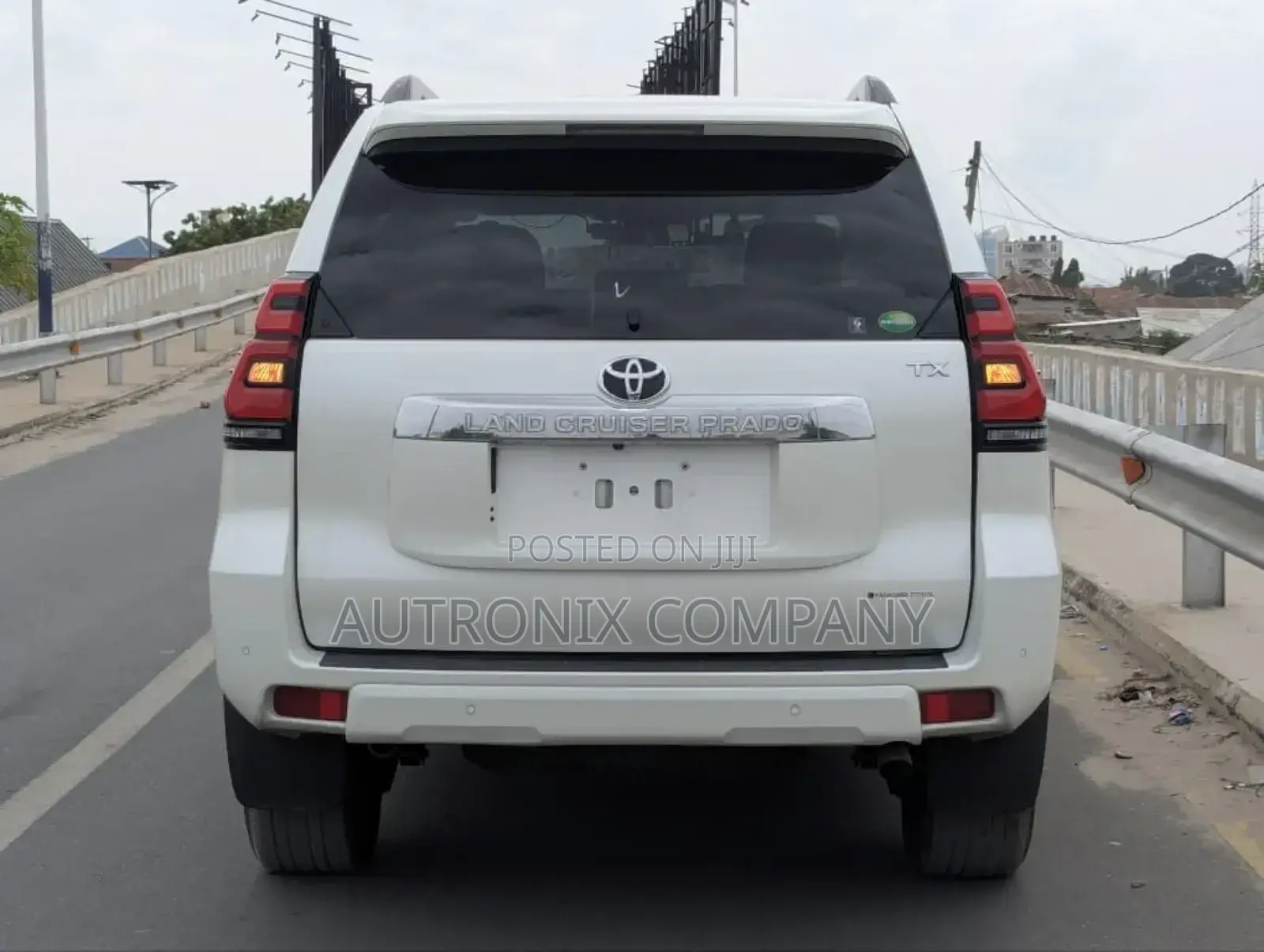 Toyota Land Cruiser Prado 2019 White