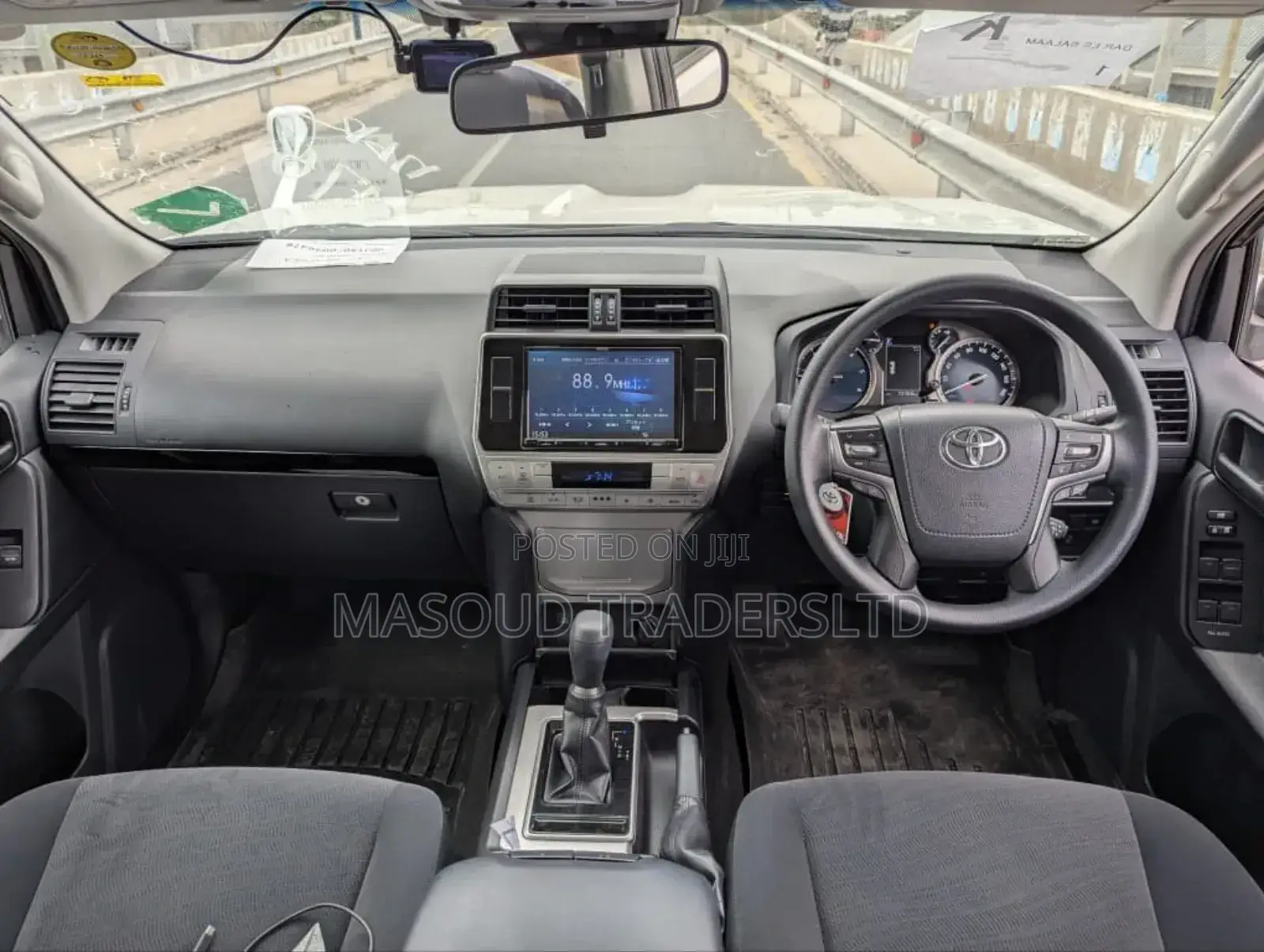 Toyota Land Cruiser Prado 2019 White